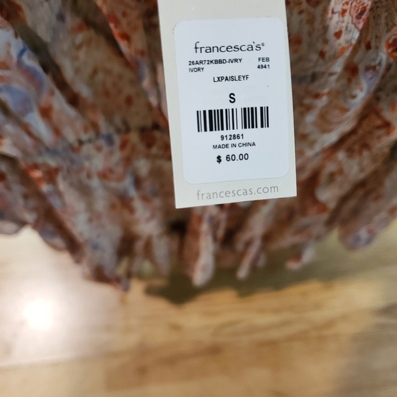 Romper short Beautiful I took a pic of the Gold the best I could. Elastic waist - Picture 5 of 5